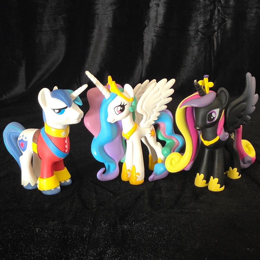 Lot 3 My Little Mystery Minis Vinyl Princess Celeste, Cadence & Shining Armor